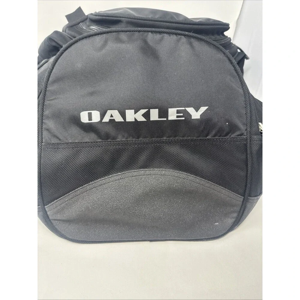 2010’s Oakley Heavy Payload Duffel Bag -  Black - Shoe Pocket NICE black large
